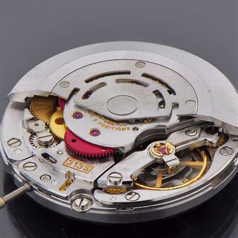 rolex submariner movement 3135.